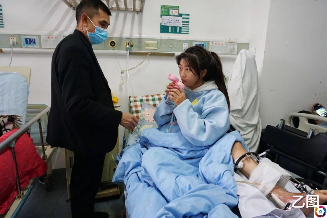 弟弟去世后哥哥娶弟媳为妻,为其照顾三个孩子,数年后再迎悲剧