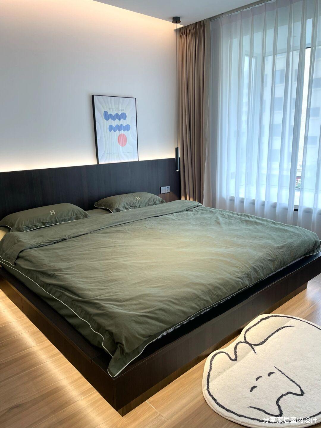 分享家居室内设计|入住三个月的新房,全屋干净又舒适,床底见光不见灯的设计很喜欢