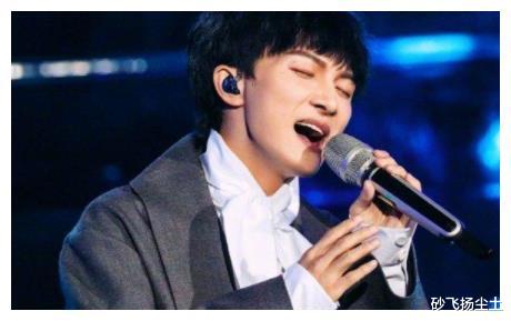 林心如|周深的成名,抛开高晓松的扶持,跟一个神秘女人脱不了关系