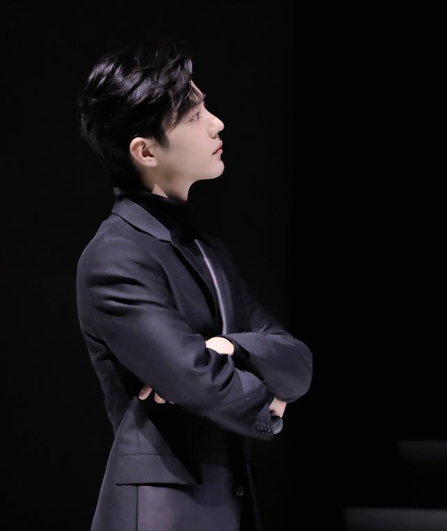 吴莫愁|配音社发文公布，《恋爱吧肖菲霞》将映，肖战作为领衔主演出现！