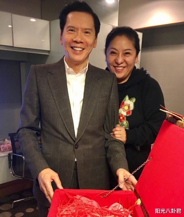 汪涵|二婚娶得良人的8位男星，最久已结婚41年，夫妻年龄差最大有31岁