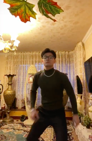 阿尔法|童星阿尔法豪宅曝光，没有点家底，连他家的花瓶都买不起！