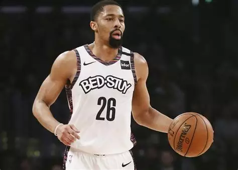 籃網隊|白等了！籃網報銷后衛索要4年1個億，沒交易他成最大敗筆