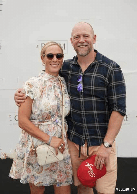 八八尚语UP|英女王小儿媳观看F1大奖赛,粉色连衣裙减龄又贵气,大姑姐也现身