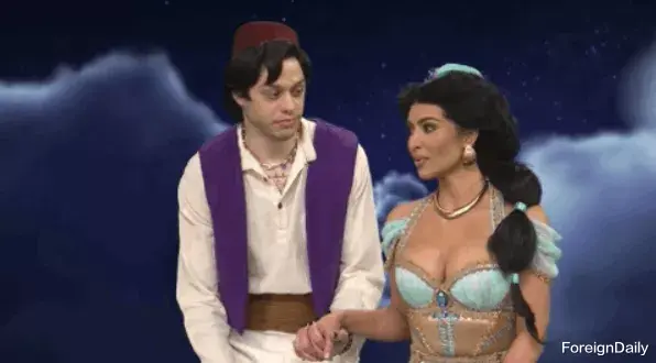 李冰冰|侃爷流泪？卡戴珊和小14岁男友一吻定情？“新男友”情场大佬？