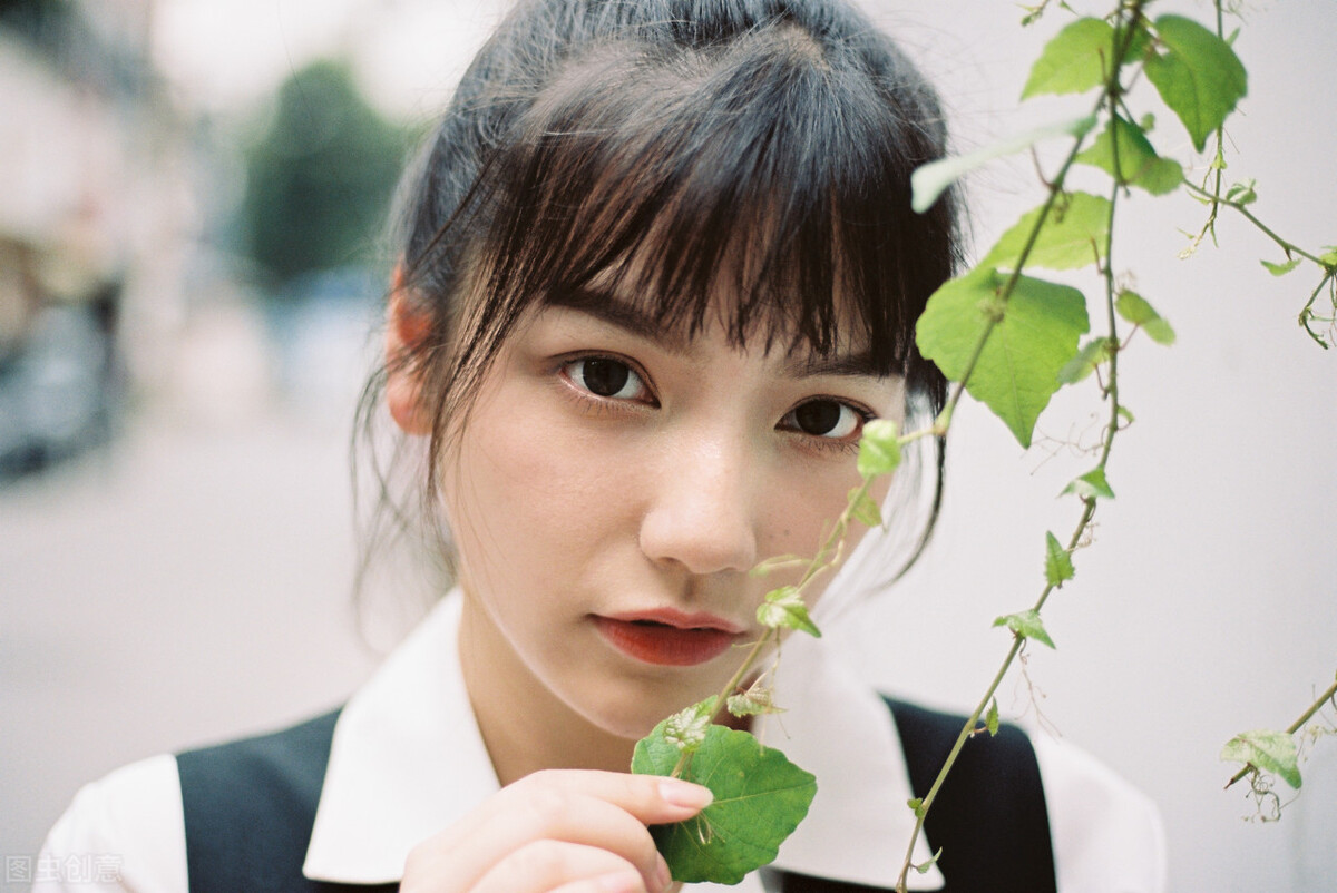 辛普拉斯有点甜|怎样和刚认识的女生迅速聊出好感的，注意3个要点