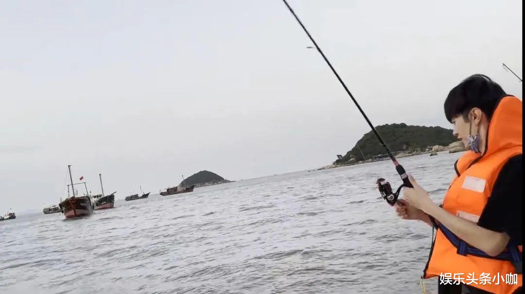 陈哲远|顶流预备役塌房了！没红就有两个嫂子？