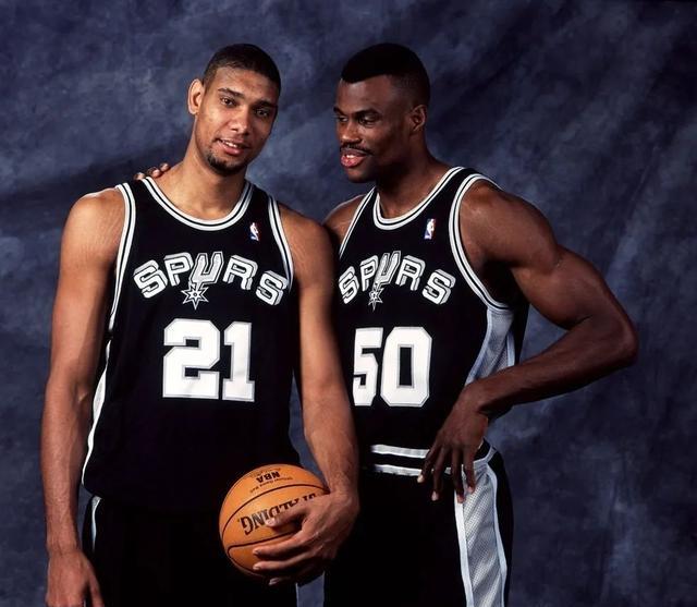 一个善良的小槑|4894万薪资空间,却难捞一条大鱼!对不起波波,马刺看不到明天