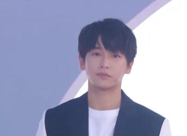 李健|GQ红毯上，男明星的时尚表现力排名一目了然，邓伦仅能排到第六