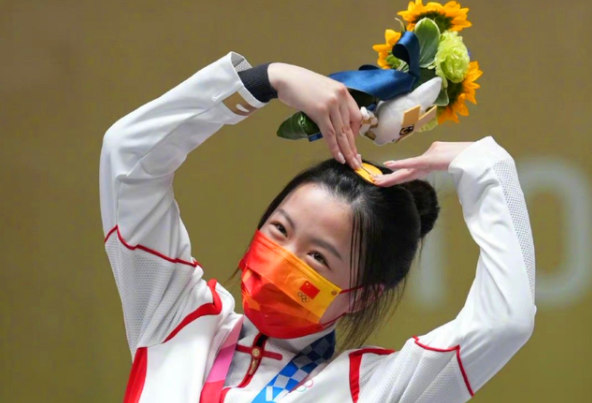 树艺蛙APP|杨杨组合再获一金yyds,杨倩妈妈:油焖大虾管够~