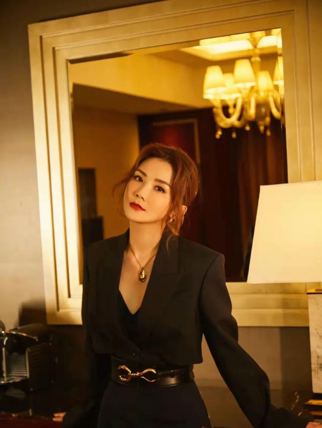 谭松韵|10位女星的鼻子,谭松韵鼻头圆润,阿sa鼻背很直