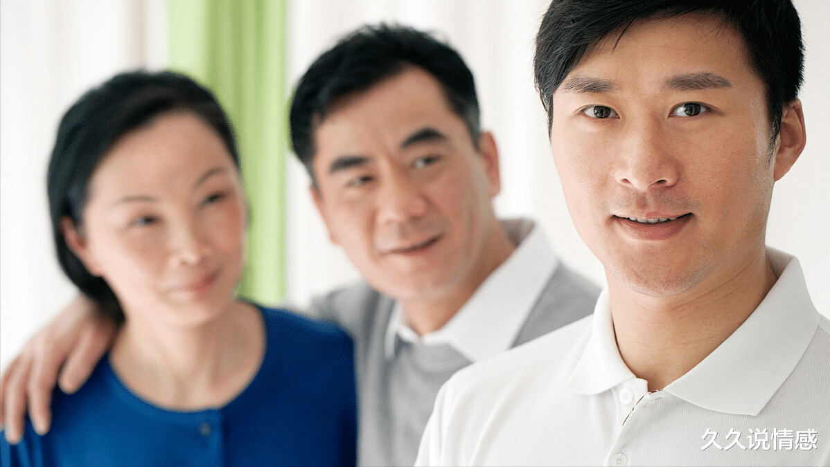 久久说情感|丈夫坚持AA却接公婆养老，还让我每月给5千公婆，我：滚，离婚