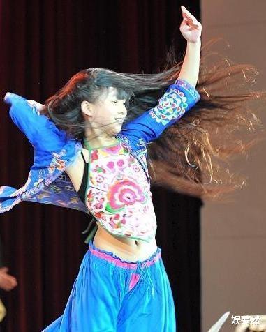 小彩旗|“小彩旗”的10年堕落史！自毁的功力，不亚于郑爽