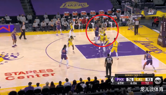 柯凡|有心理陰影？22歲艾頓單打36歲老詹，柯凡感慨：看著他有點(diǎn)害怕啊