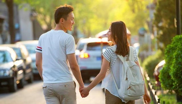 学习永不断 胡老师借钱给儿子买房（小小说）