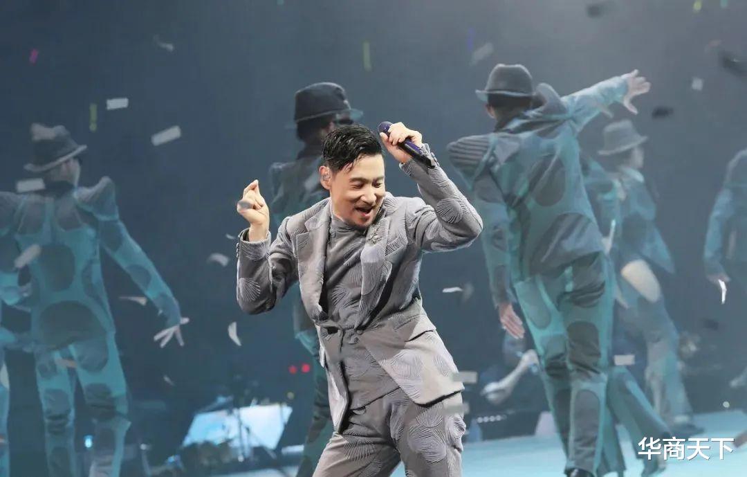 老鼠爱大米|不怪当下,从老鼠爱大米和两只蝴蝶开始,流行乐坛就江河日下了!