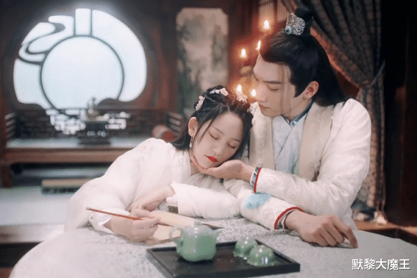 芒果台|腾讯芒果TV又“撞档”！两部新剧同天上线，高甜轻虐对决甜宠爽剧