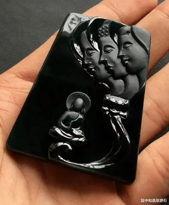 翡翠|单身狗土豪花23万闲钱买下的翡翠原石,擦口显现极品墨翠,成品美到爆