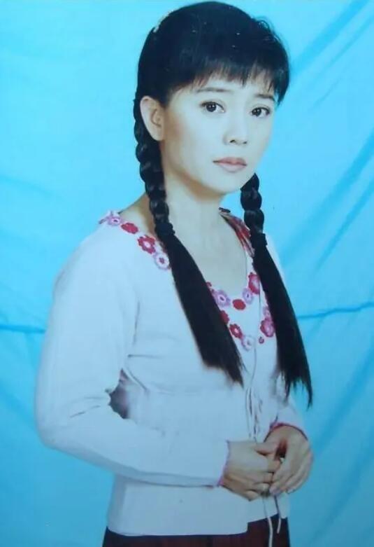 007之无暇赴死|娱圈第一“女流氓”：踢蓝洁瑛，儿子15岁才分开睡，她到底有多狂