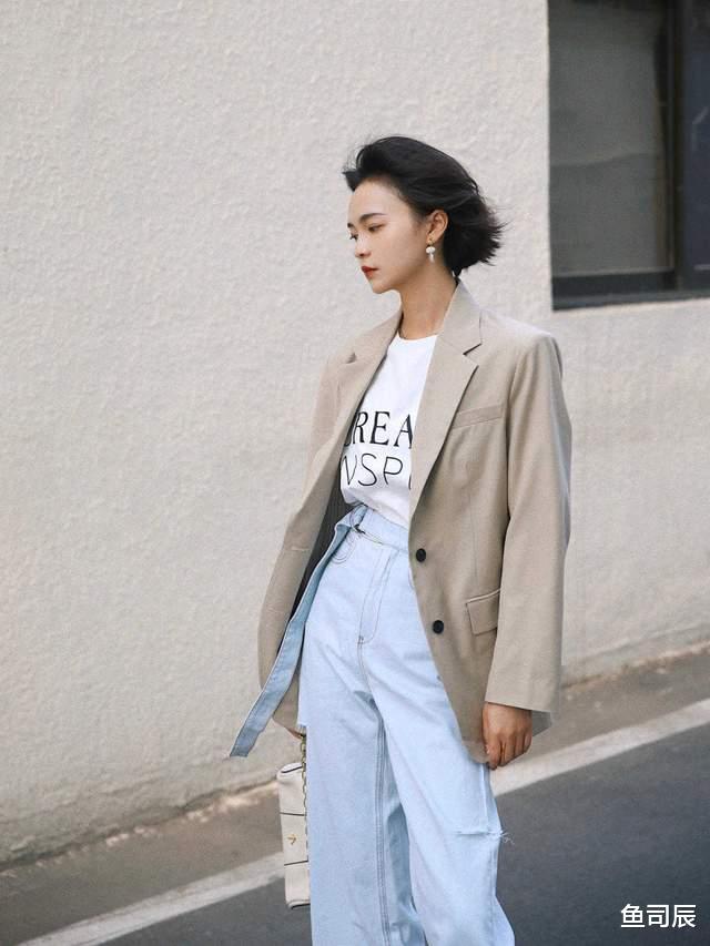 鱼司辰|果然，西服外套还是配“牛仔裤”才洋气，显高显瘦，关键还耐看