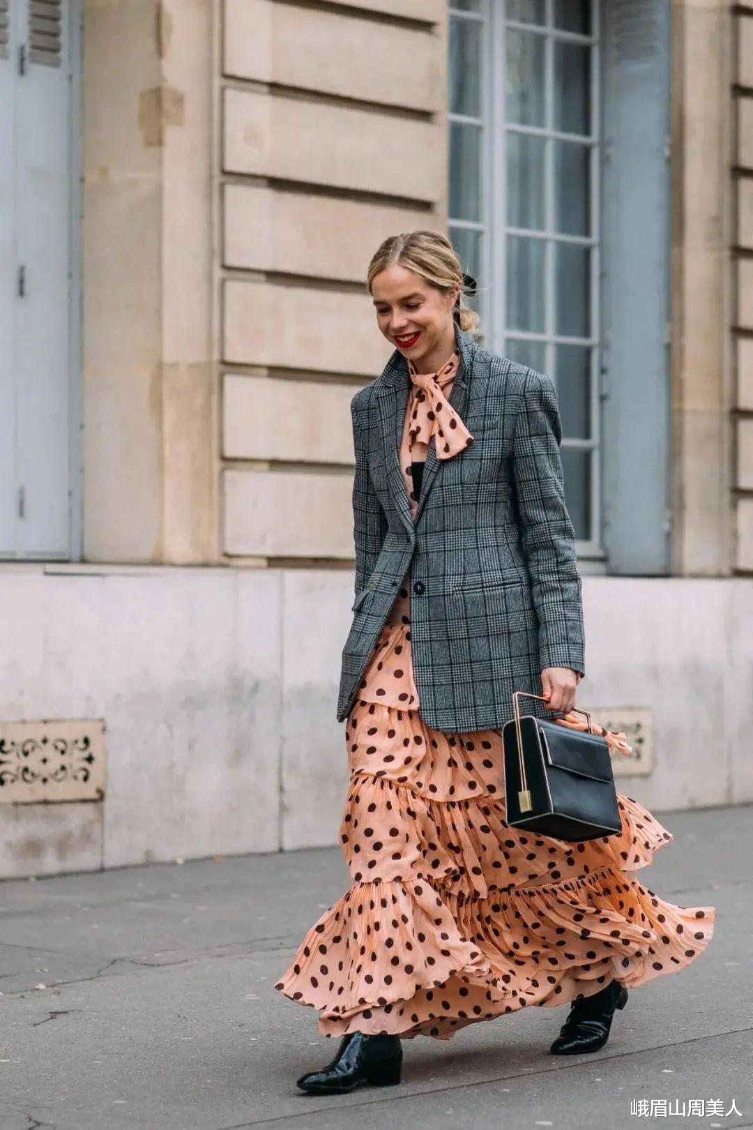 峨眉山周美人|西装+裙子=早秋最时髦穿搭！牢记这3个“要素”，怎么穿都美