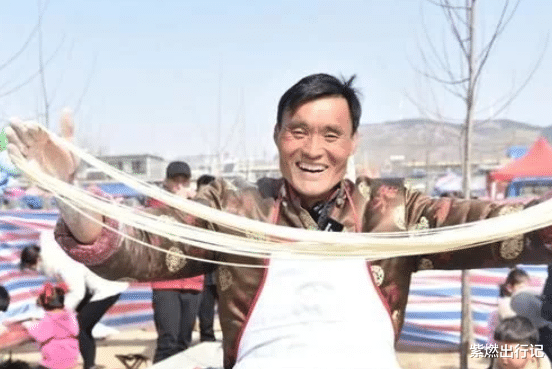 岳云鹏|岳云鹏的面馆一碗面106元,为啥没人说贵,看到实物明白了