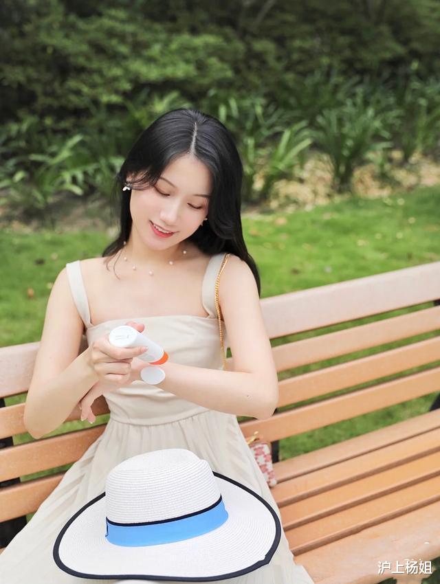 补水 早上睡醒后做好这“4件事”，肌肤自然水嫩有弹性，面部更干净