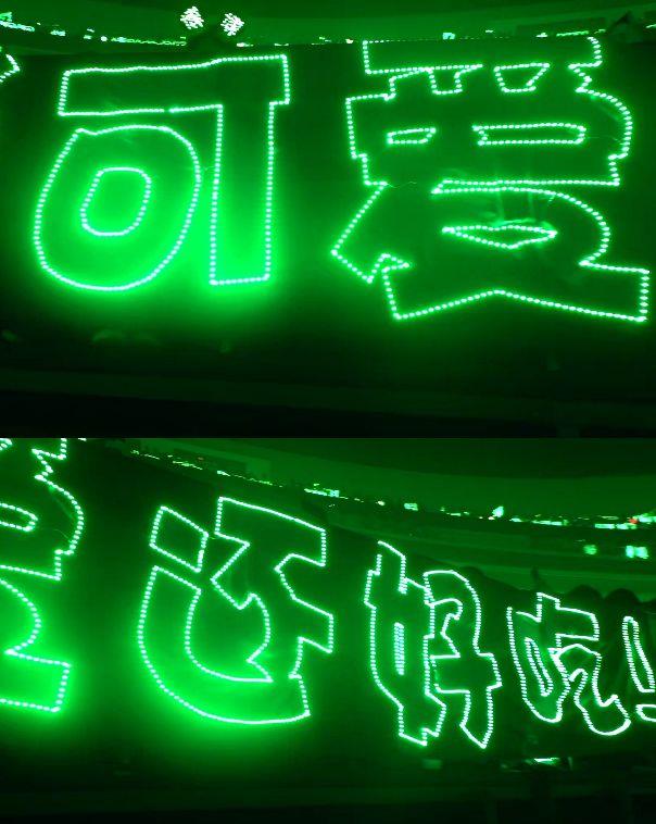 王一博|王一博乐华演唱会全程记录，听到台上喊王一博世界最帅，心里暗爽