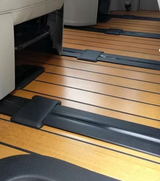 ?别克GL8商务车升级柚木地板是什么一种体验