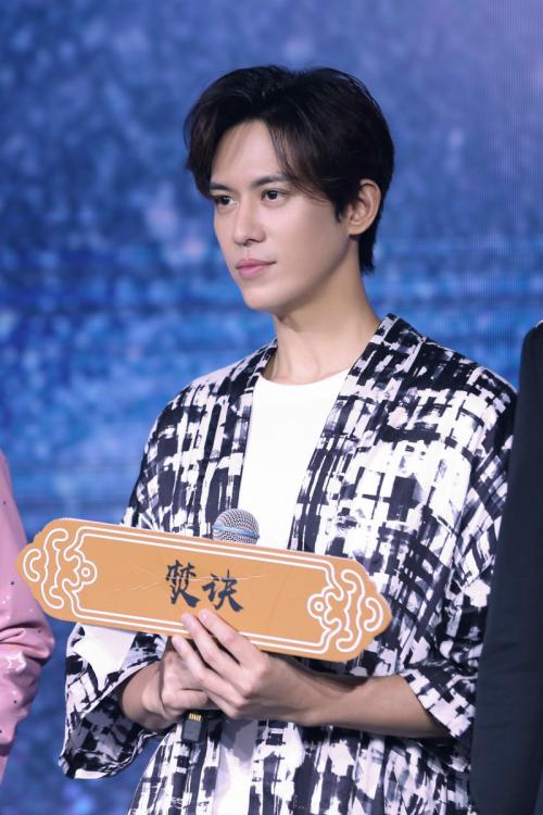 周杰伦|他才是娱乐圈“真太子”，周杰伦靠他保护，王思聪不敢碰