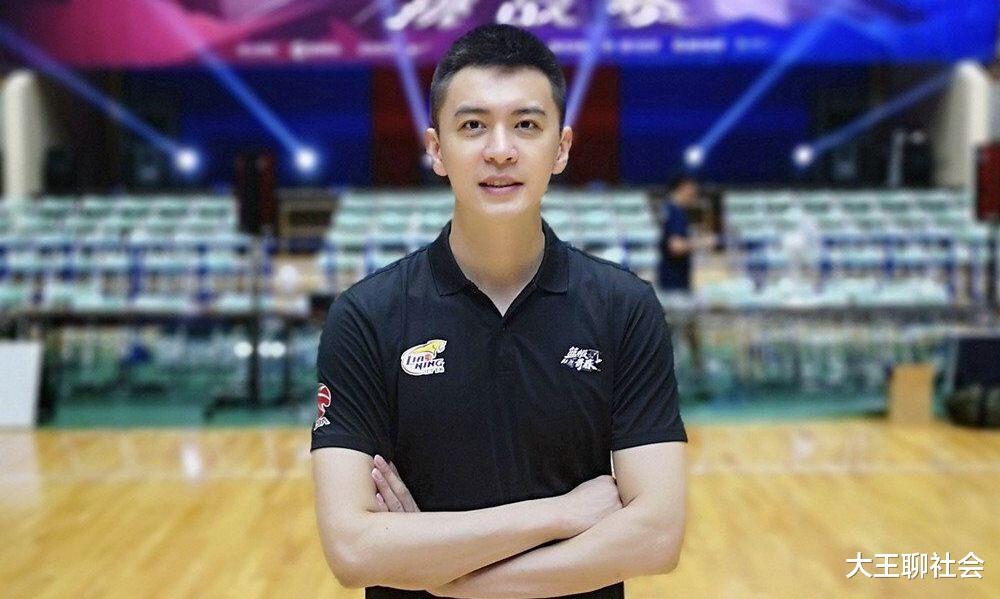 大王聊社会 满级号还带不动？不是杨鸣能力差，只怪杜峰太“狡诈”