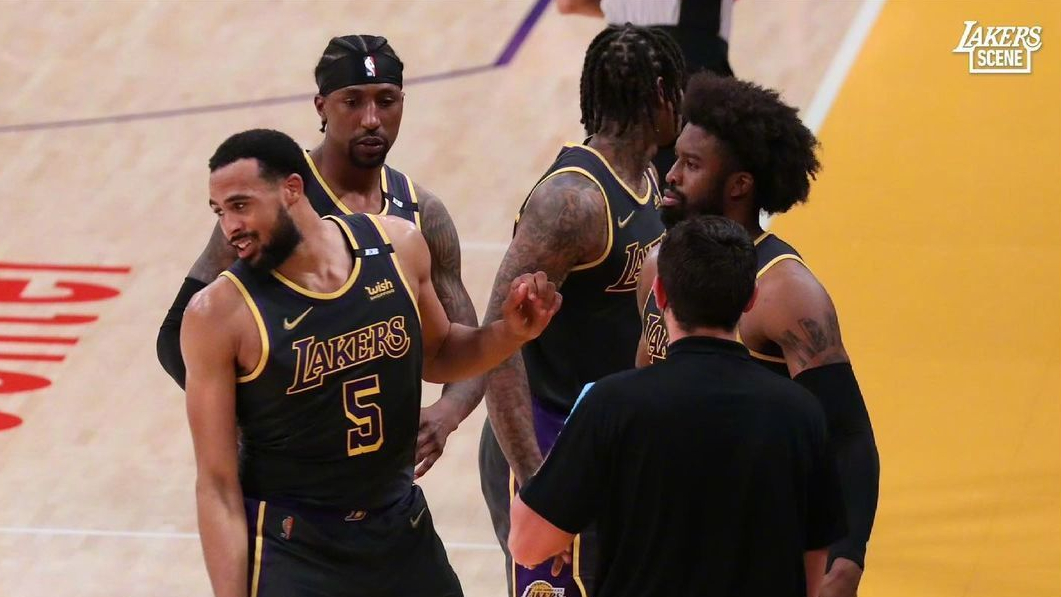 广东男篮|KD被禁赛，哈登被罚款！詹姆斯违规却没事？巴克利怒喷NBA：没种
