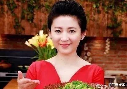 正青春|52岁王小丫近照曝光，身体发福美貌不在，和曾经的女神判若两人