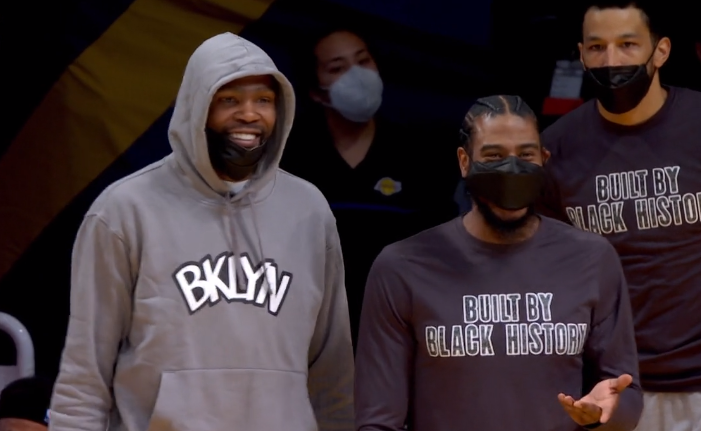 勒布朗·詹姆斯|空砍32+8+7!詹姆斯单核被篮网吊打,湖人三人上双+三分30中8带不动!