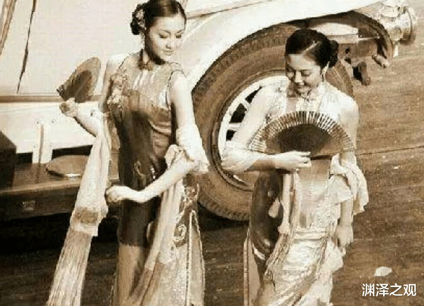 |旧社会的暗窑老鸨有多可恨？不仅欺负姑娘，还常偷潜入房间敲地砖