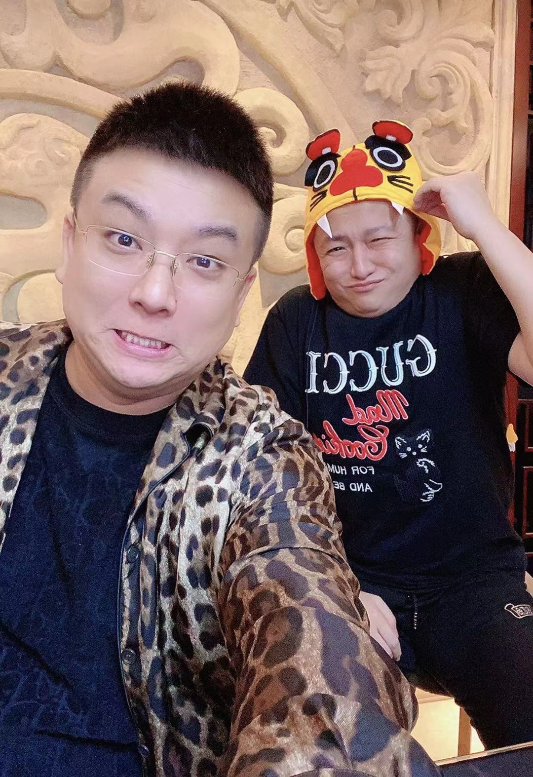 大汉带你聊网红八卦 东方阿保兄弟在线吐槽，网红太会糊弄人了