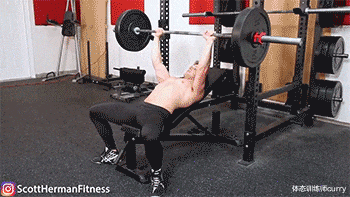 体态训练师curry|「上斜卧推」的3大黄金准则,保你练出D杯胸!