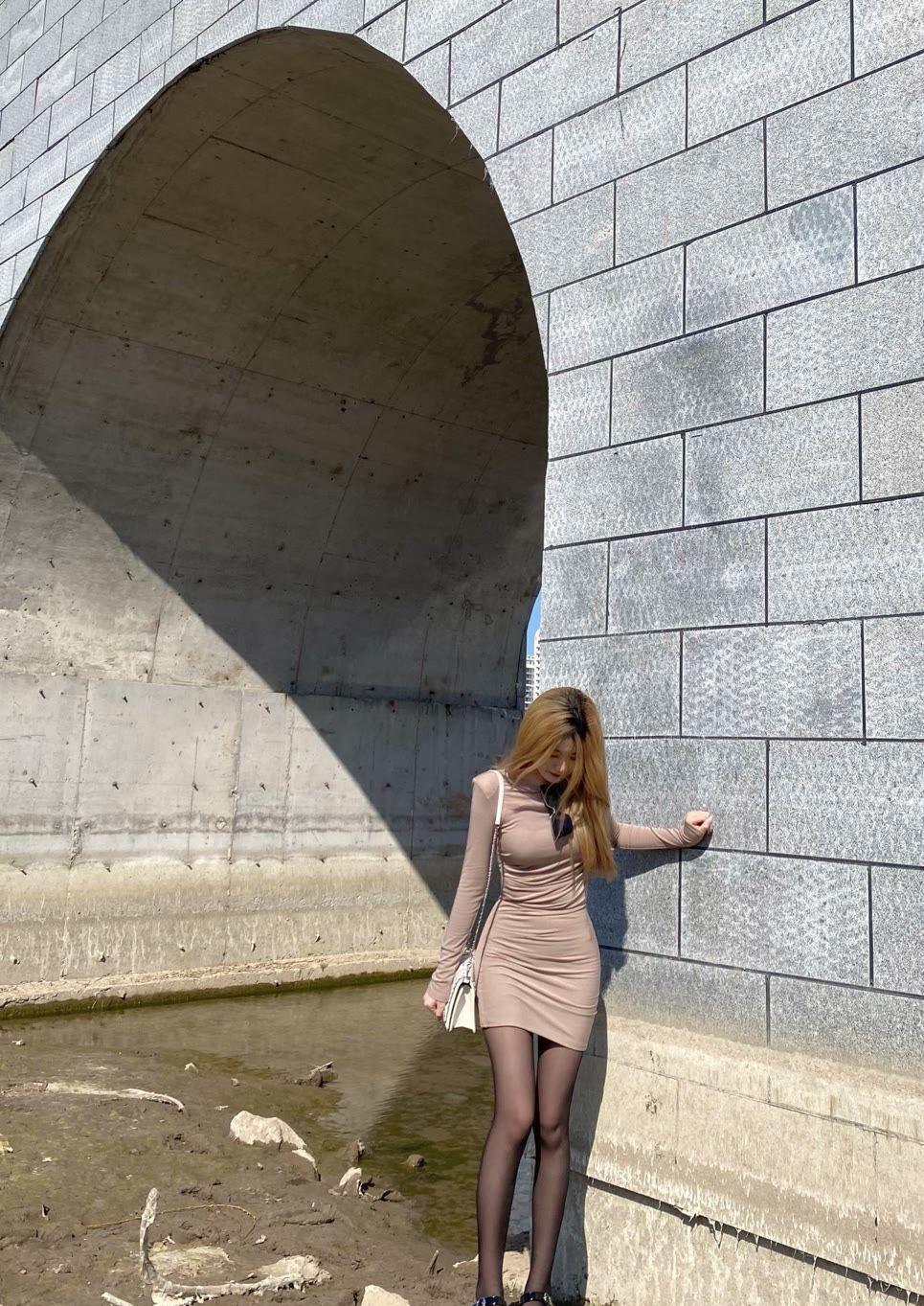 百里守刖|JK制服VS紧身连衣裙到底哪一个更有魅力?