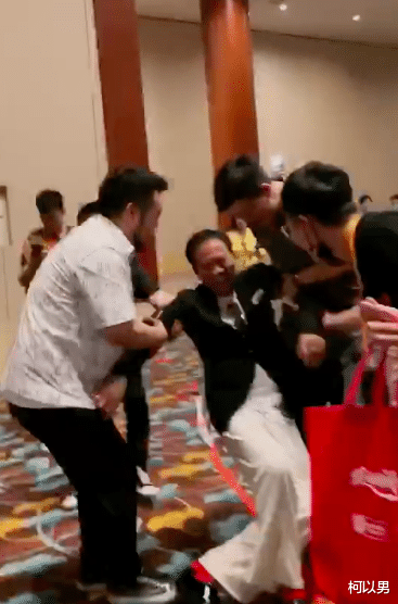 柯以男|对于影帝万梓良，爱看港剧的观众应该都不陌生