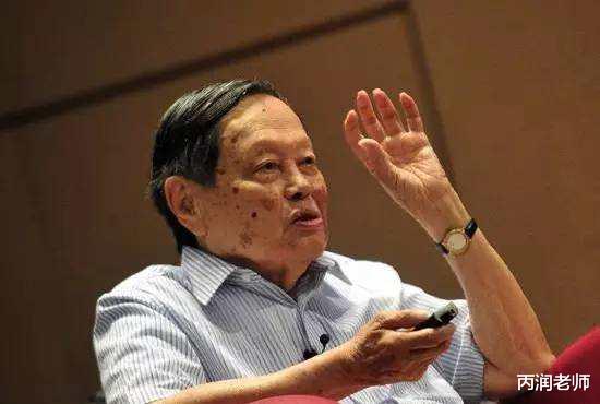 爱因斯坦 杨振宁：我曾与爱因斯坦交流过1.5小时，却从来没有获得智慧