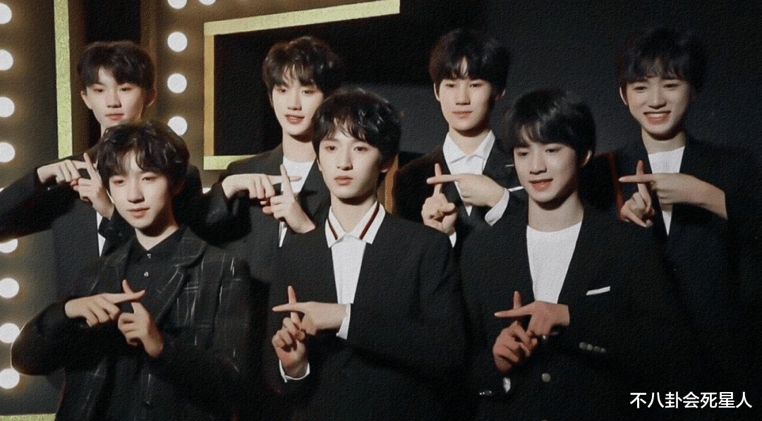 王源|TFBOYS颜值集体下跌，王源满脸痘千玺发腮，王俊凯也变奇怪