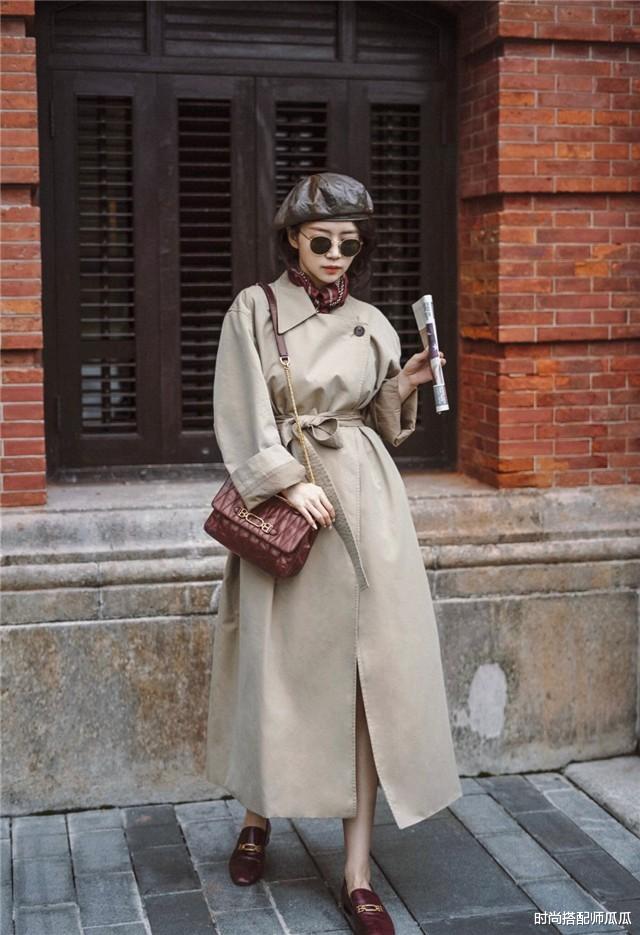 时尚搭配师瓜瓜|今年穿风衣，别再配马丁靴了！建议试试这3双鞋，显高时髦还高级