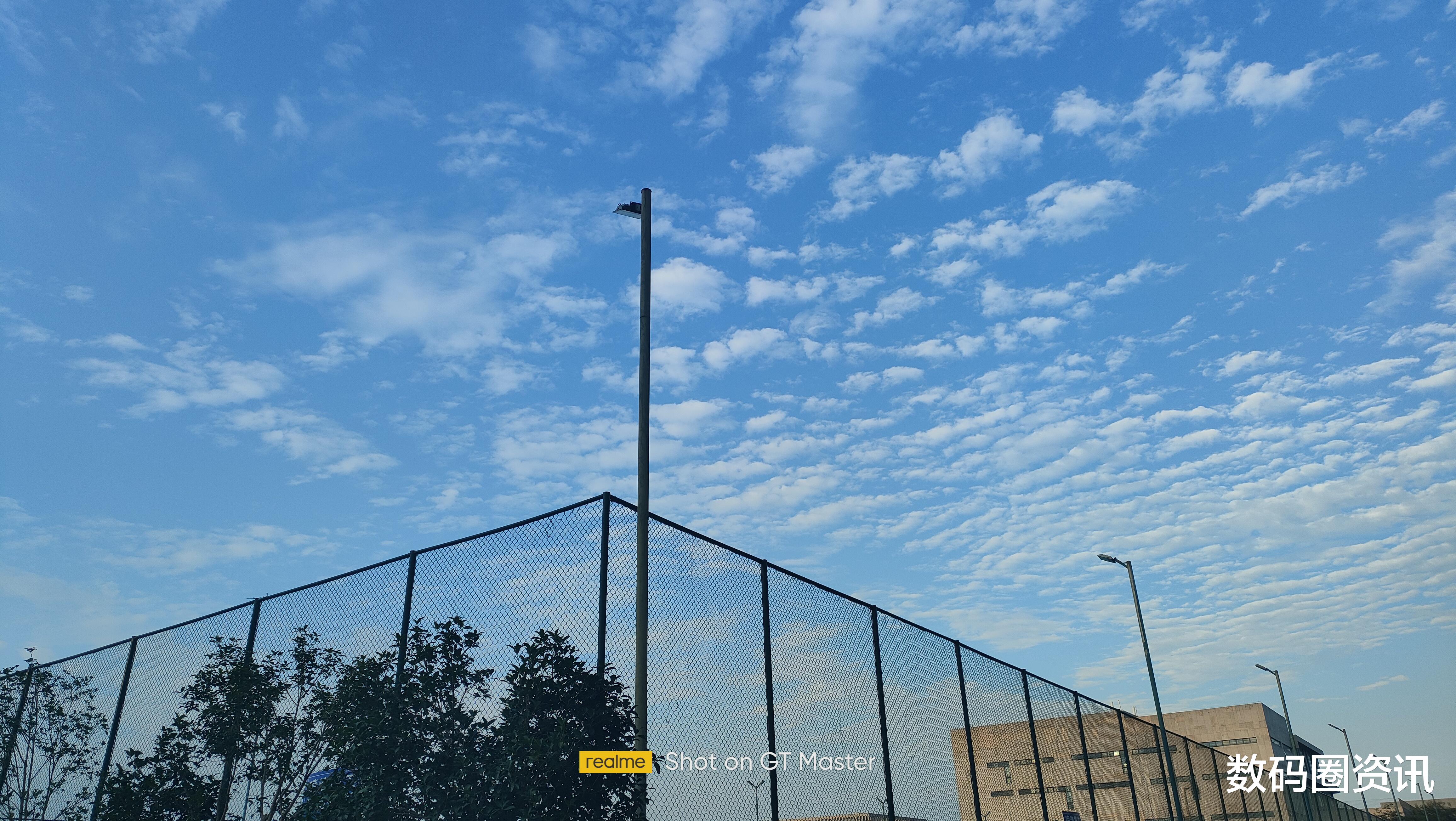 防爆胎 【圈评测】realme GT大师版！这届年轻人要的是质价比