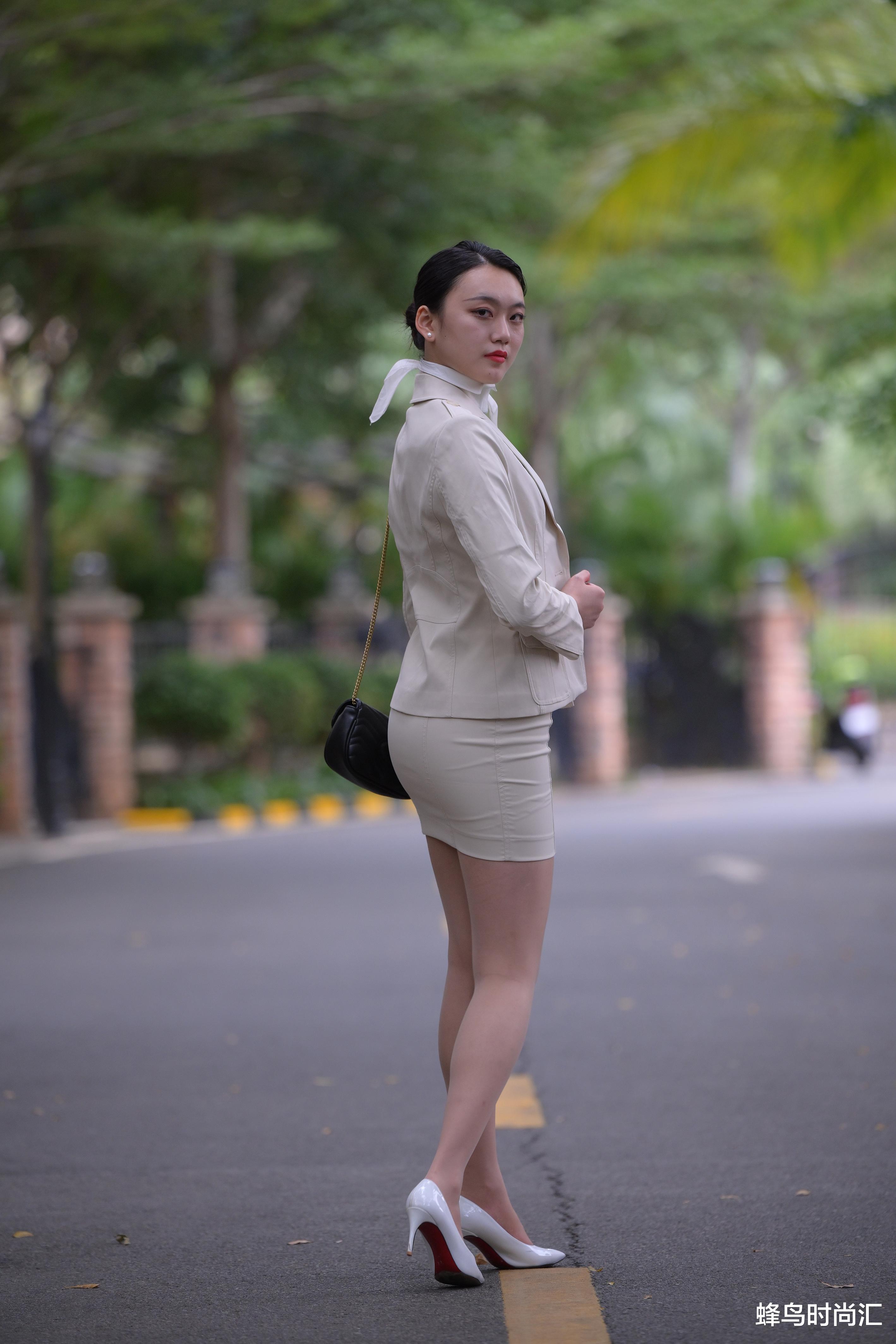 |美丽女神不将就，时尚OL风格，让她妩媚动人