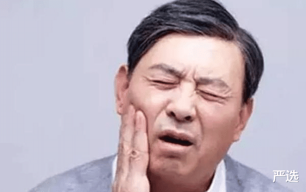 严选 刷牙前,牙膏要“沾水”吗?专家:有人刷了一辈子牙,也没搞明白