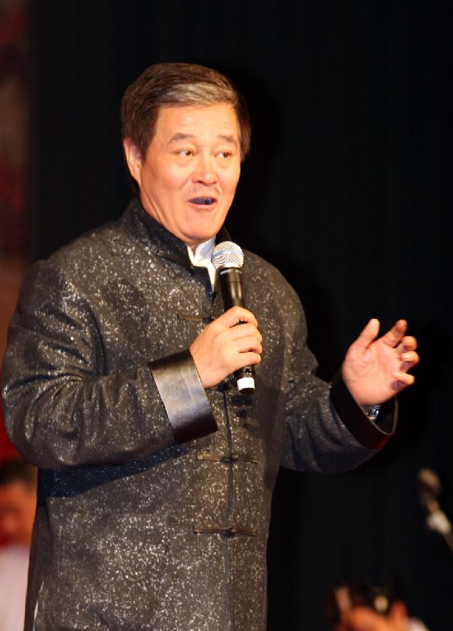 赵玉芳|赵本山的大女儿赵玉芳:心疼离异的单身母亲,也爱父亲和继母