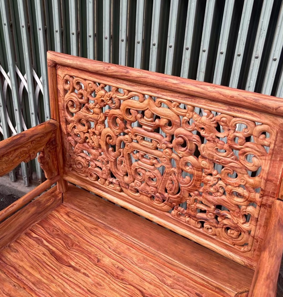 玉雕|濒临灭绝的黄花梨,现在价格怎么样