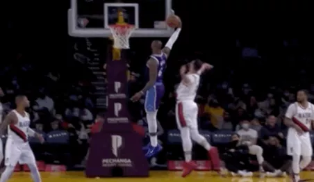 孫捷|29分鐘43分14板0失誤！在表哥面前看表，他是表爺爺