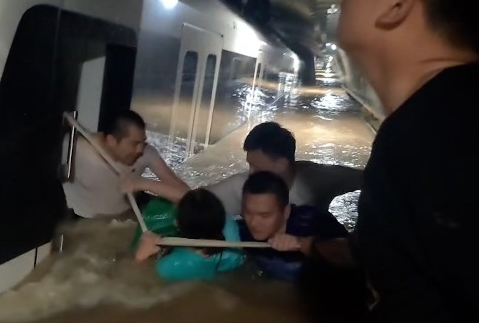 哲学筱筱|5号线亲历者发了最后一条信息：我不行了，你以后一定要幸福！