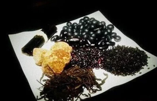 小手氷凉|最近睡的好吗？不同原因导致的失眠，艾灸都能调！入睡难顺肝；容易醒调脾